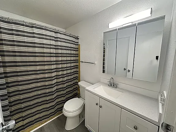 120 Stanford Dr #D — Photo 26
