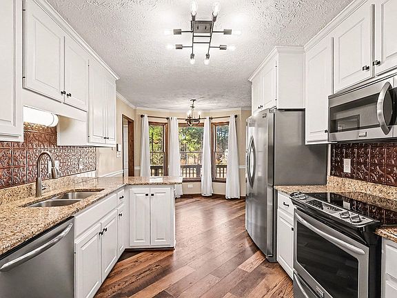 5th image of 7725 Klondyke Dr
