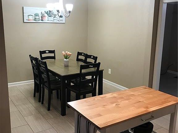 5th image of 4883 Camellia Ln