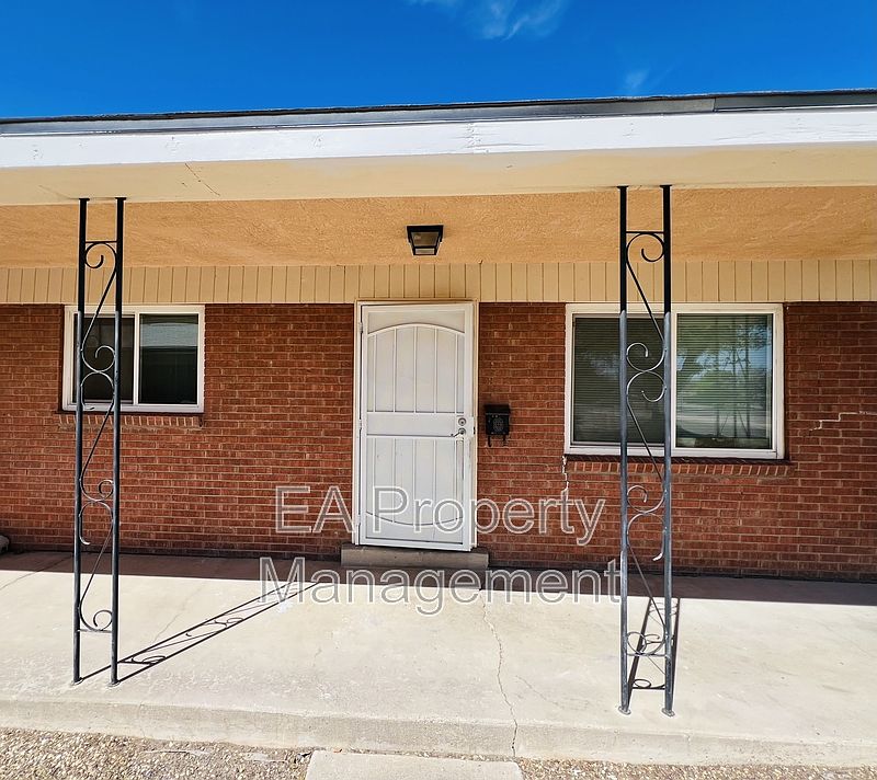 1st image of 1129 Georgia St SE Unit 1