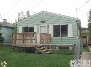 2250 Savoy Ave, Burton, MI 48529