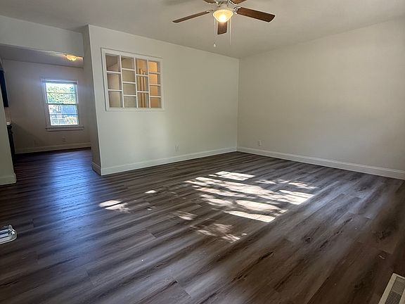 5th image of 2140 N Kentwood Ave