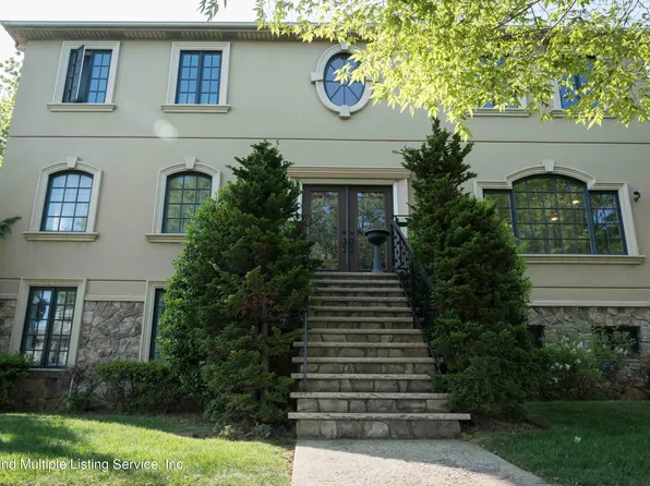 1829 Richmond Rd, Staten Island, NY 10306