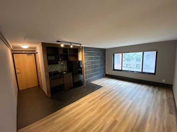 3rd image of 316 Oak Grove St #205