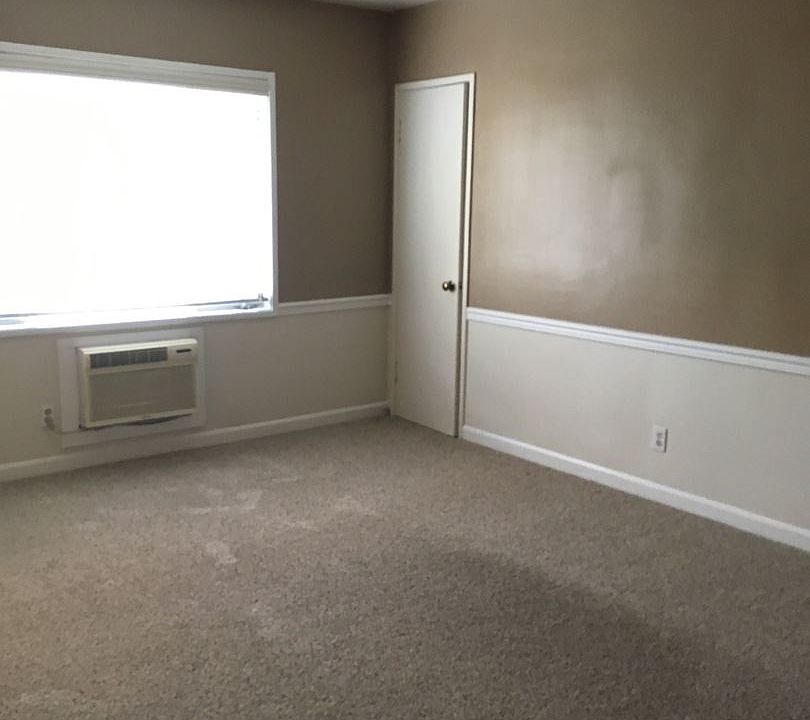 1st image of 1625 H St APT 16