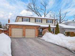 1821 Parkwood Cir, Peterborough, ON K9J 8C3