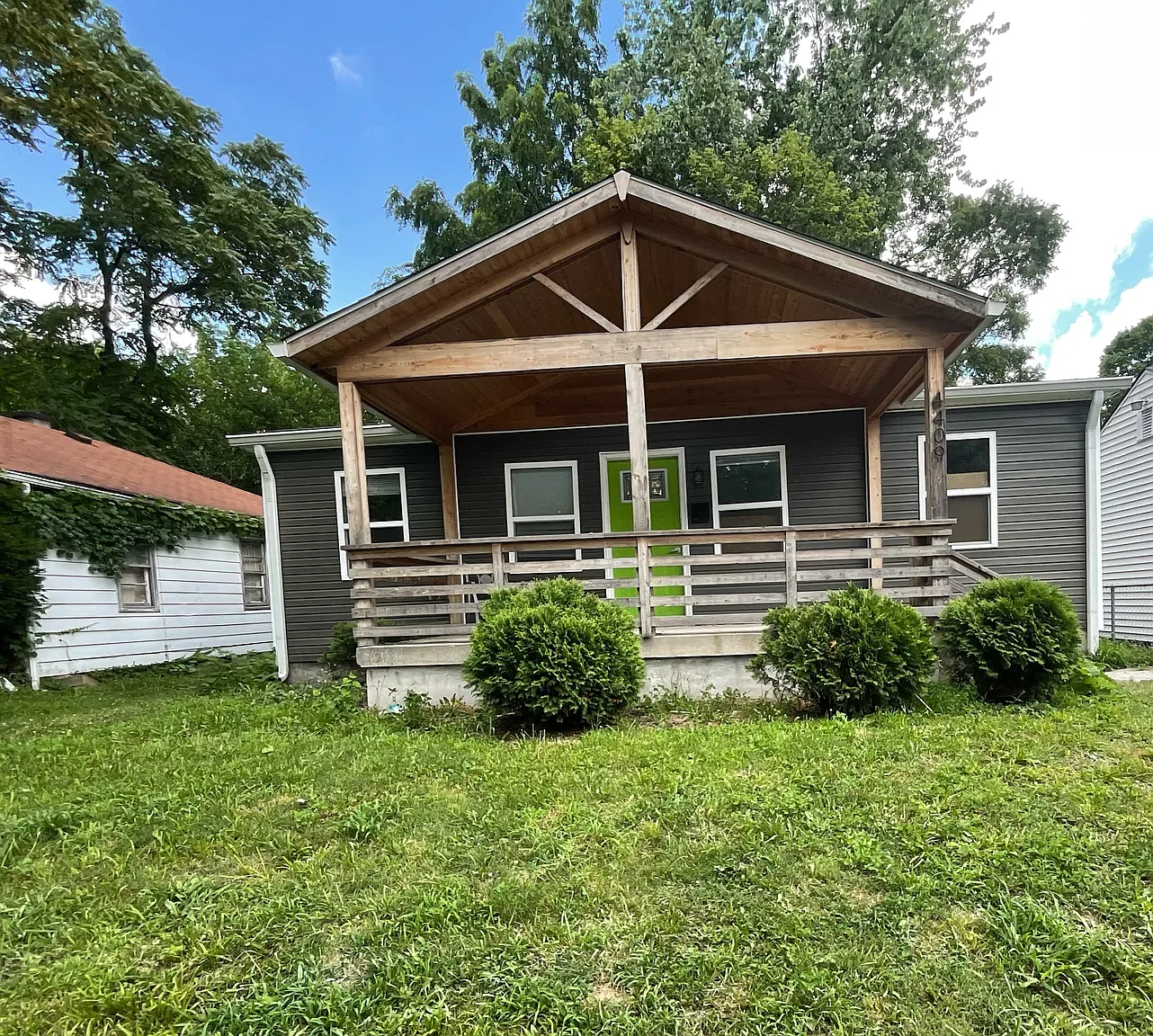 4409 Kingsley Dr photo 1