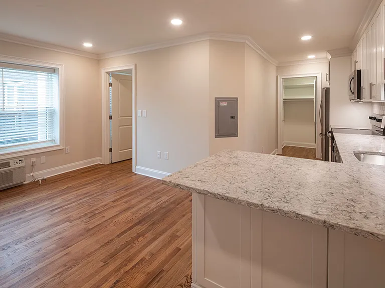 The Parkview at Polifly: In-Unit Washer & Dryer, Heat and Water Included, and Cat & Dog Friendly — Photo 41