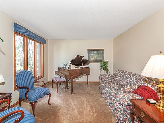 2nd image of 11337 Brentwood Ave