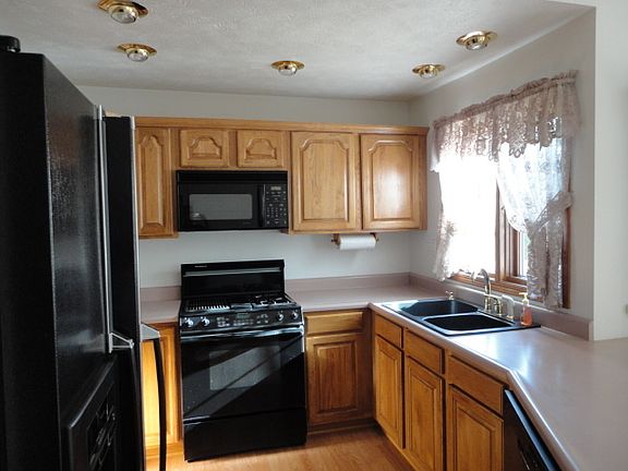 5th image of 1301 Evelyn Ave