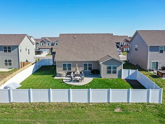 4th image of 755 Jefferson Park Dr