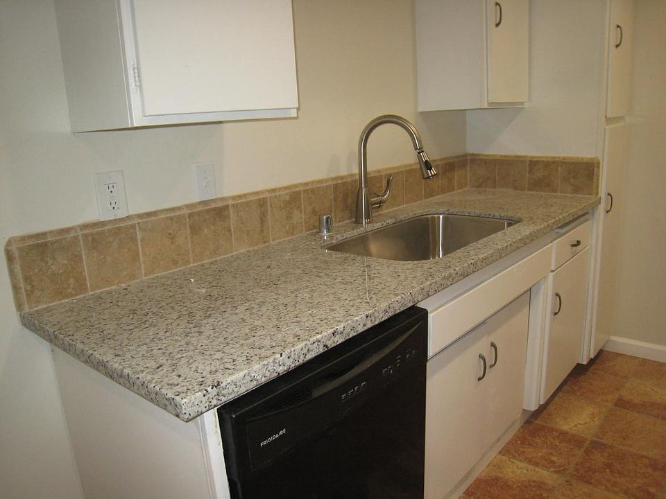1st image of 948 Weldwood Ct APT 2