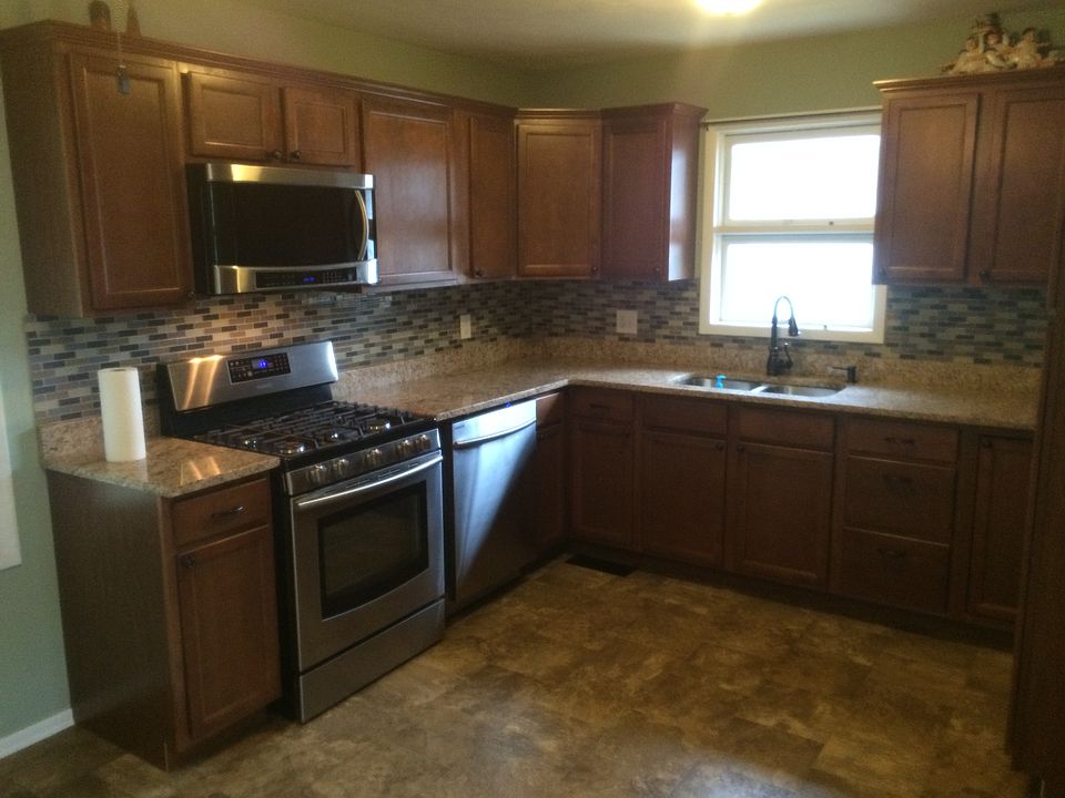 2nd image of 463 Dianne Ave