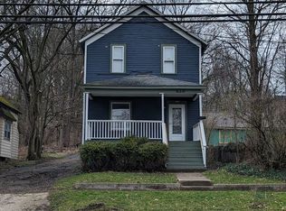 828 Davis St, Kalamazoo, MI 49008