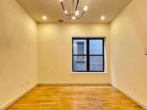 4th image of 670 Prospect Pl #4
