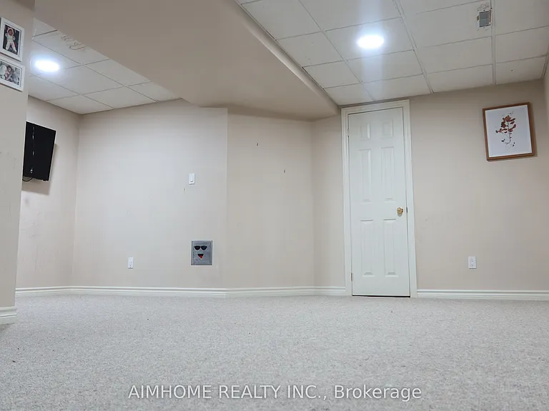 6905 Glory Ct — Photo 12