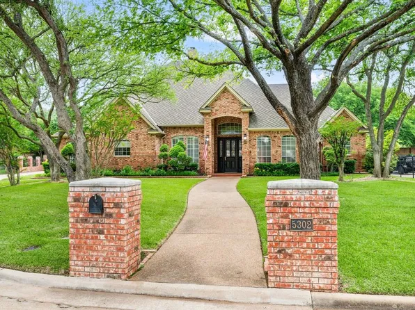 5302 Maple Ln, Colleyville, TX 76034