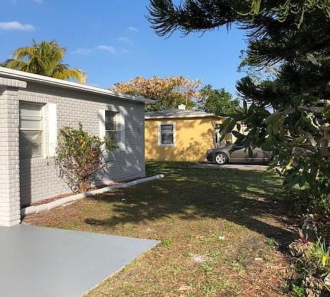 3rd image of 1619 NW 12th Ct