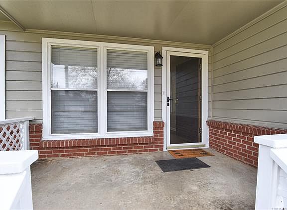 5th image of 1740 S Lakewood Ave