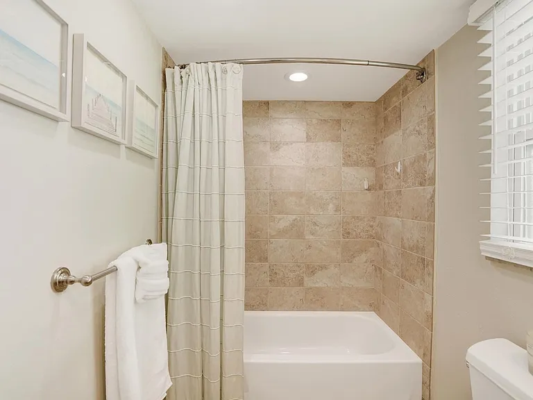 464 N Paula Dr #211 — Photo 34