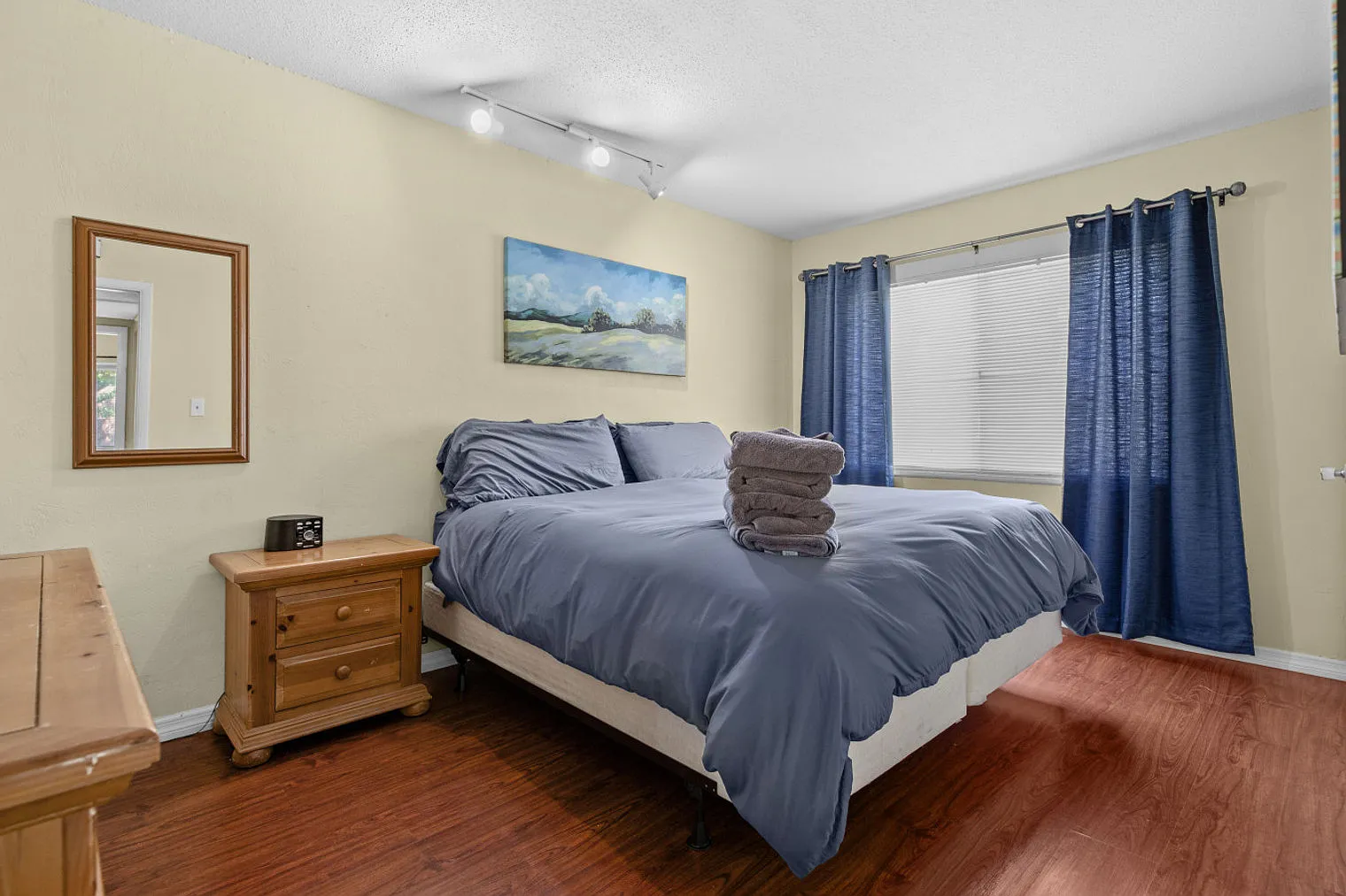 2 bed, 1.0 bath, $3,385 — Photo 4