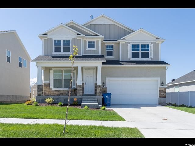 1st image of 1562 E Aspen Grove Dr