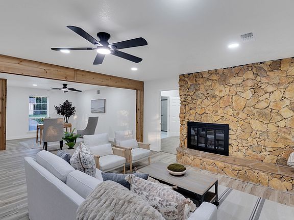 3rd image of 4220 Dawn Dr