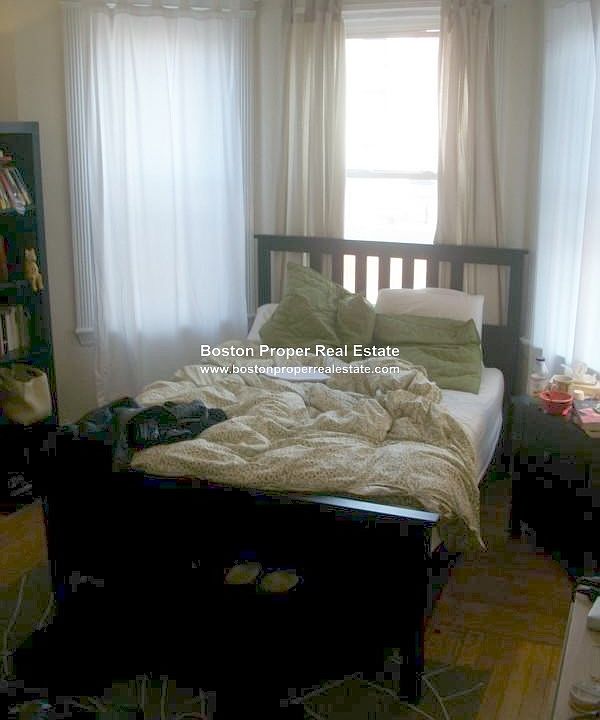 1st image of 463 Park Dr APT 15