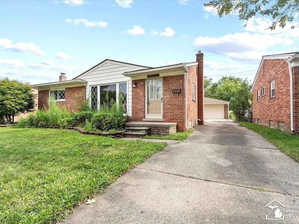 1st image of 32750 Merritt Dr