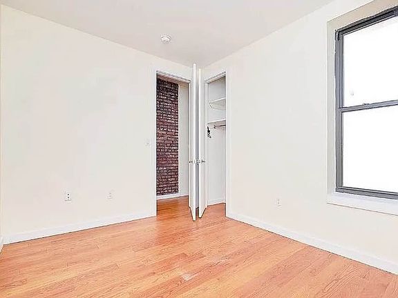 4th image of 662 Park Pl APT 1RF