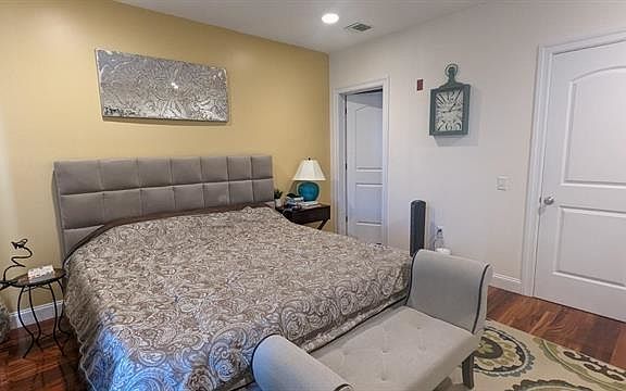4th image of 7716 Kennedy Blvd APT 2D