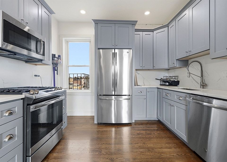 1st image of 12 Pearl St APT 4