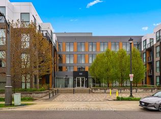 150 Sabina Dr #303, Oakville, ON L6H 0W3