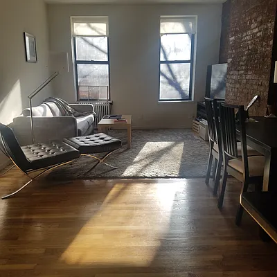 Rented by Chartwell Manhattan Realty | media 11