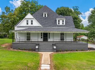 210 N 14th St, Lanett, AL 36863