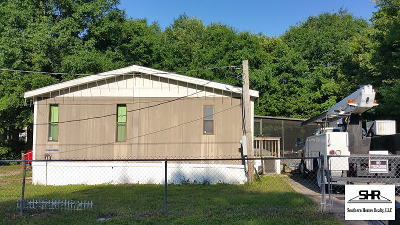 2nd image of 5449 Regents Ave