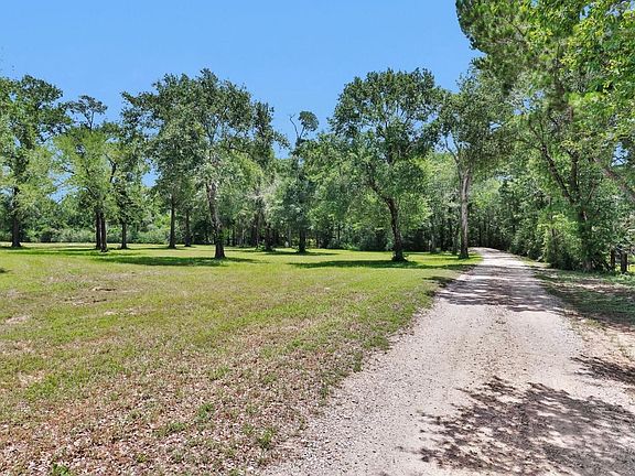 4th image of 9445 County Road 415 E