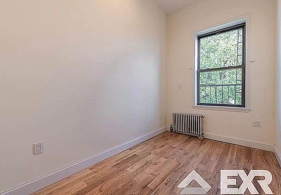 4th image of 637 Saint Marks Ave #4L