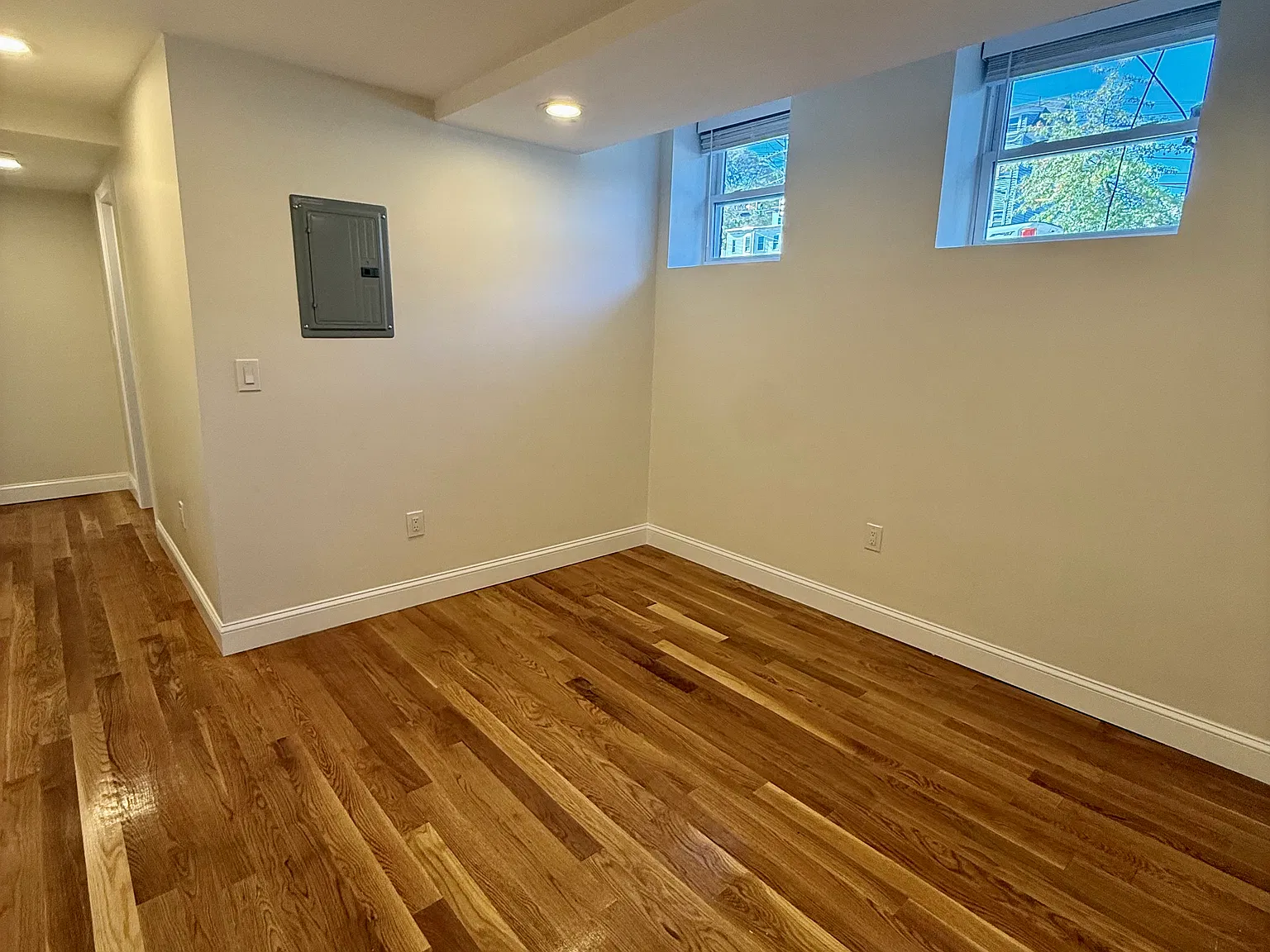 4 bed, 1200 sqft, $3,000 — Photo 3