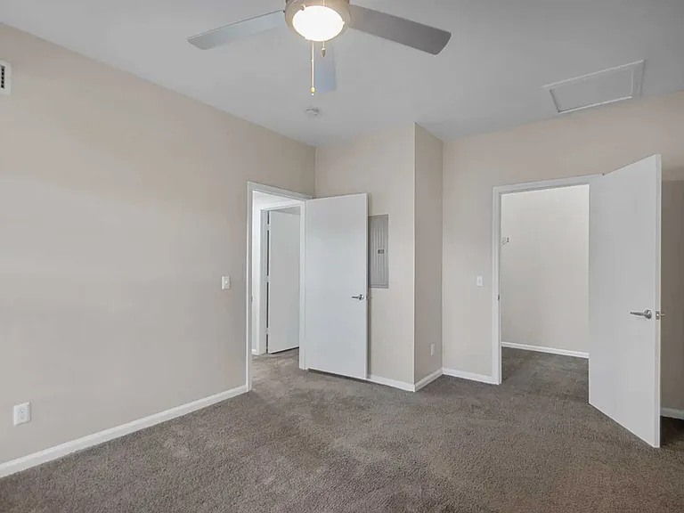 Parham Pointe — Photo 25
