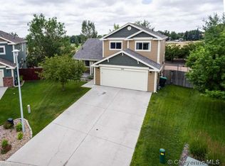 1401 Sunny Hill Dr, Cheyenne, WY 82001