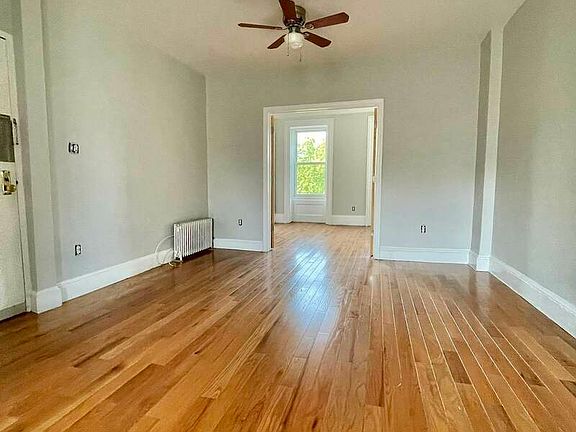 5th image of 73 Woodhull St #2