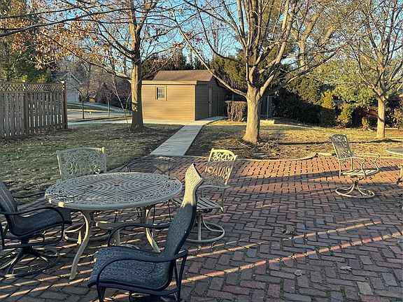 3rd image of 515 Ashworth Rd