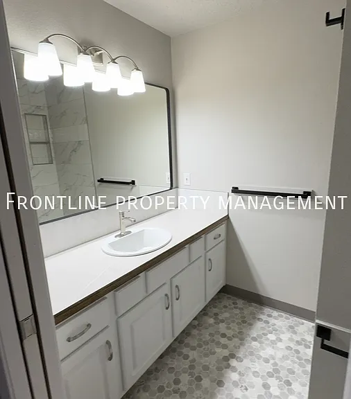 1307 Willow Creek Dr — Photo 8