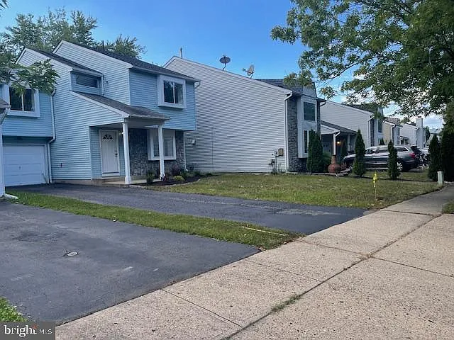 3 bed, 2.5 bath, 1531 sqft, $3,000 — Photo 2