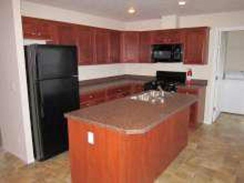 1st image of 2100 Quarry Dr