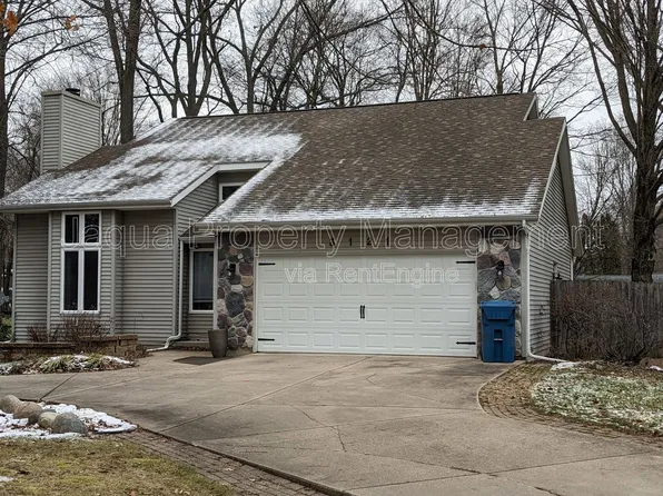 3121 Bayou Vista St, Kalamazoo, MI 49009