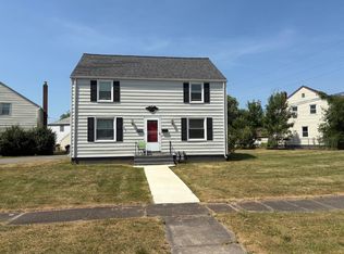 16 W Park Rd, Grand Island, NY 14072