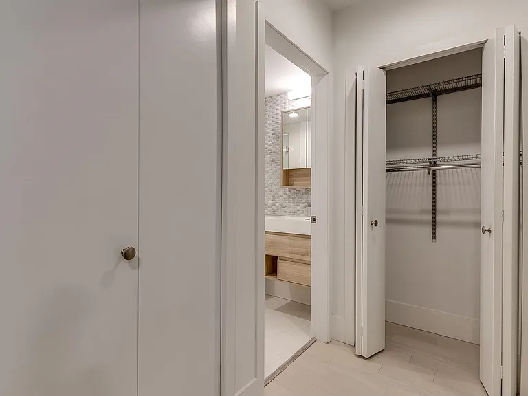 1425 Haro St #105 — Photo 15