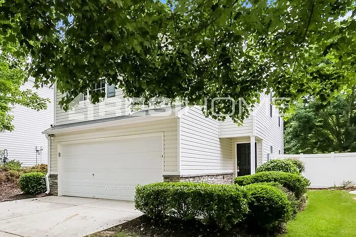 Building Photo - 155 Silver Fox Trl